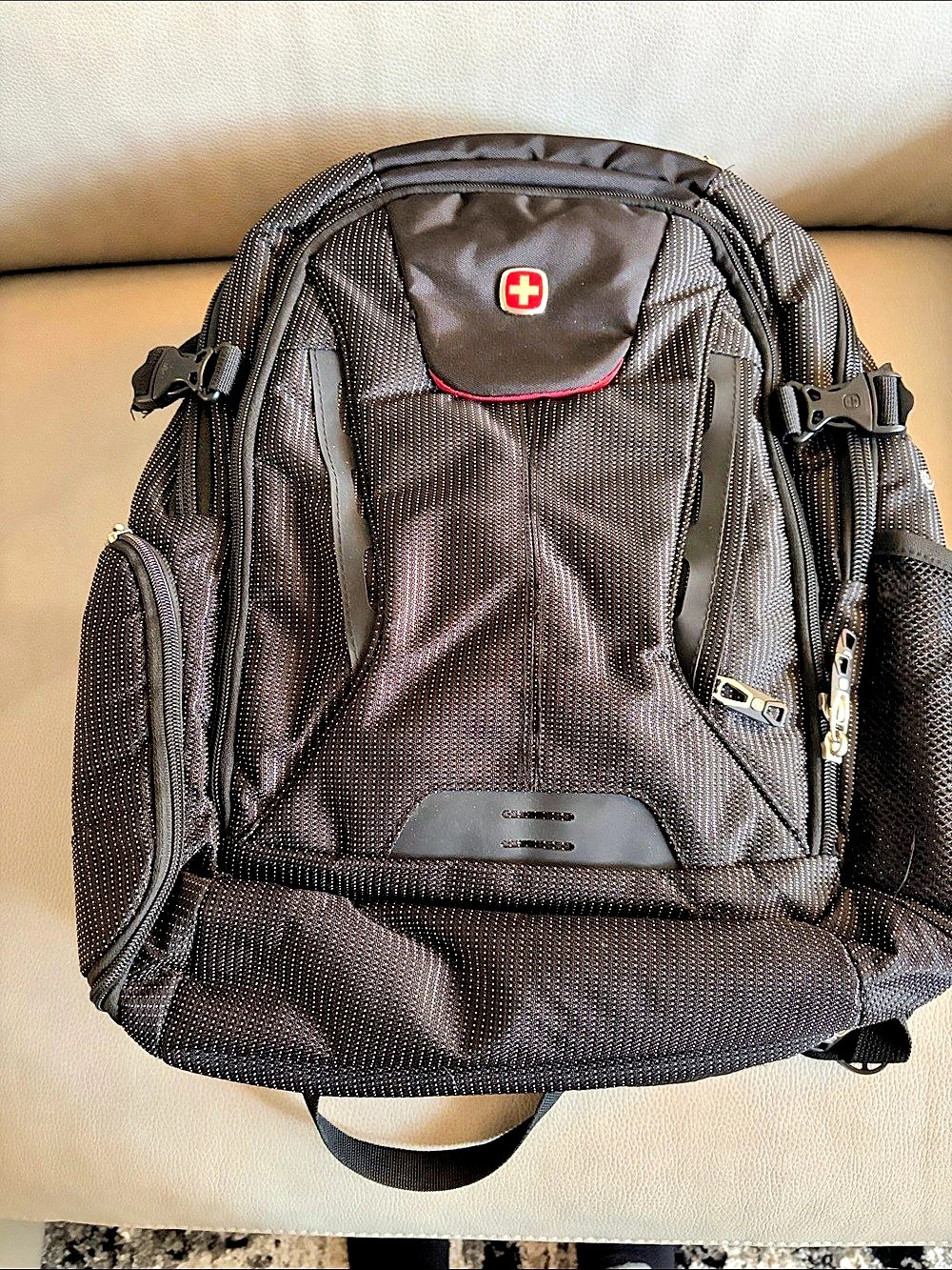 SWISSGEAR 1900 ScanSmart Laptop Backpack Black